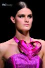 Couture Club
Totul respira exclusivitate, de la pantofi (sandalele