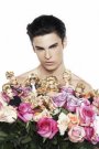 Karl Lagerfeld l-a angajat pe modelul Baptiste Giabiconi pentru a