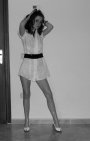 adryanax_ioonutzx pozeaza sexy. Camasa barbateasca si centura lata