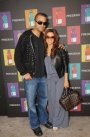 Tony Parker si Eva Longoria
Eva Longoria a ales ochelari de soare