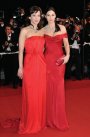 Monica Bellucci si Sophie Marceau purtand rochii Yves Saint Laurent.
Foto: