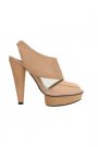 Sandale bej cu toc Mango, 439,90 lei.