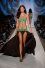 Costum de baie 'V Del Sol'
Foto: Frazer Harrison/Mercedes-Benz via