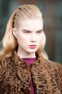 Accesorii: 
Raportat la sezoanele trecute, pe podiumurile de moda