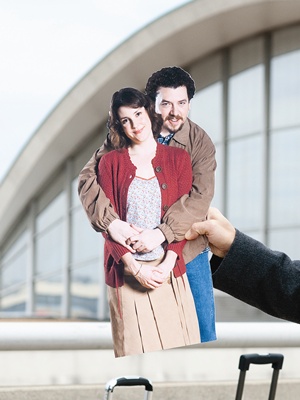 Avanpremiera: Sus, in aer... dar cu picioarele pe pamant - Iata, deci, un film &ldquo;blockbuster&rdquo; care a dat bani grei - Slide 1 din 11