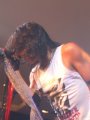 ... insa, daca melodiile erau, intr-adevar, marca Aerosmith, vocea