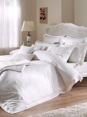 Lenjerie pat de lux, din poliester satinat cu tesatura jacquard si dantela - Le Jane