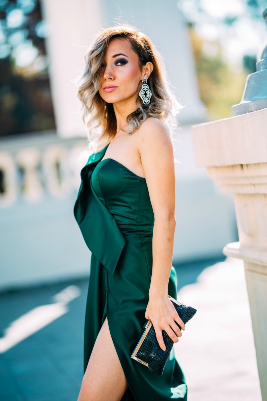 Talk Elder send Guest Post Ruxandra Chis: Icon dress - Rochia verde smarald
